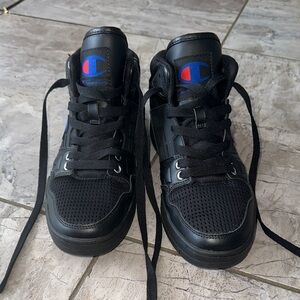 Champion Men's Sneakers in Black with Blue Highlights